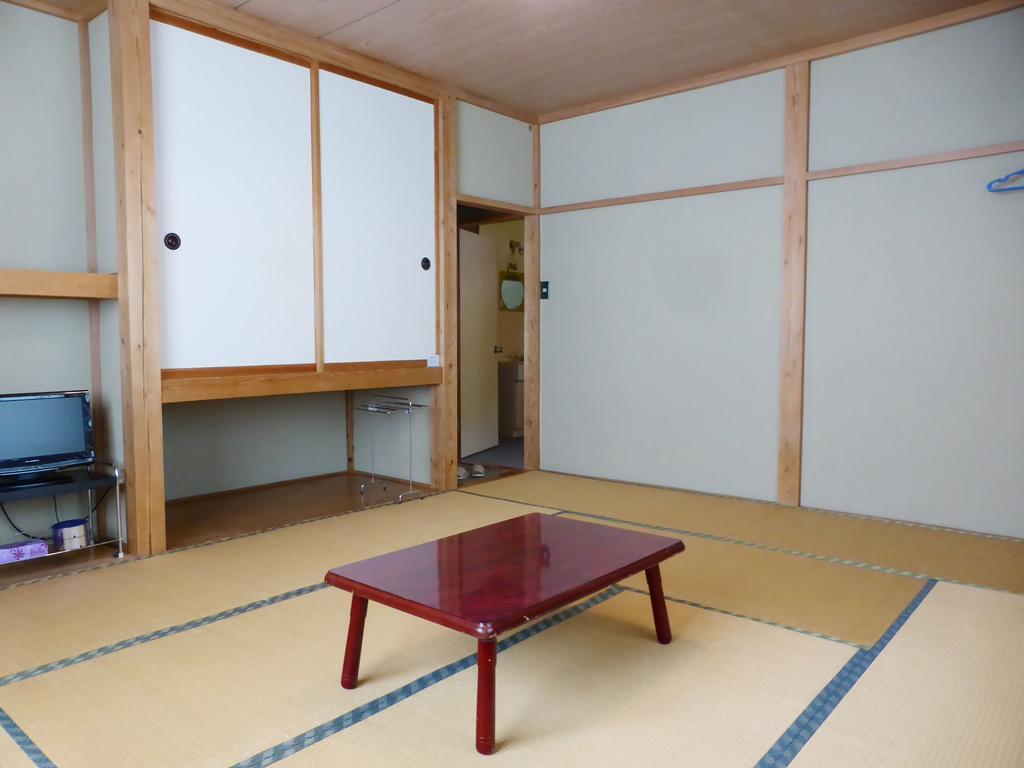 Kagura House Hotel Юзава Екстериор снимка